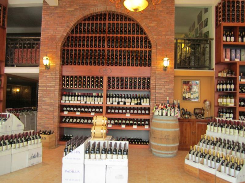 加盟巴帝利紅酒