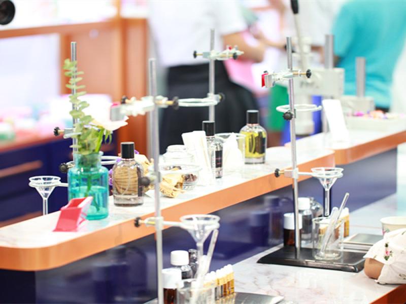 法蔓妮DIY香水體驗店