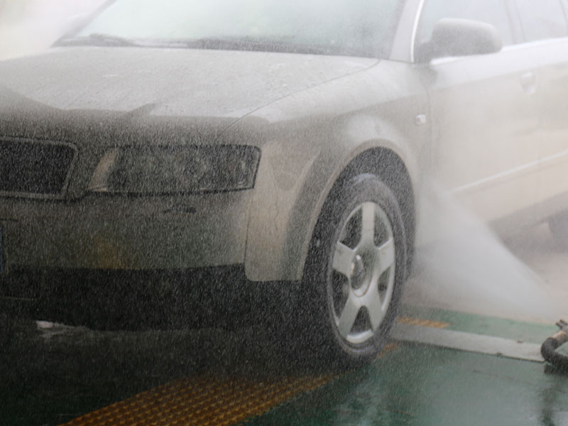 雷龍洗車機器人