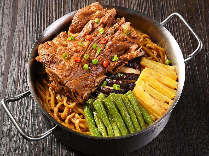 鄭將軍排骨燜面-排骨燜面