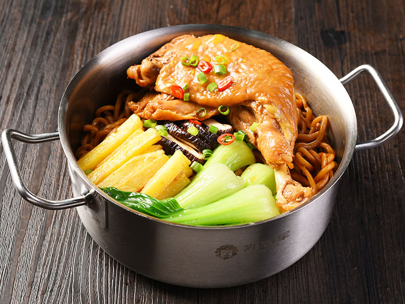 鄭將軍排骨燜面-雞腿燜面