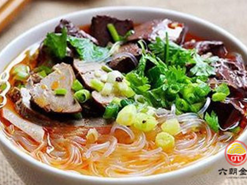 六朝金粉鴨血粉絲湯