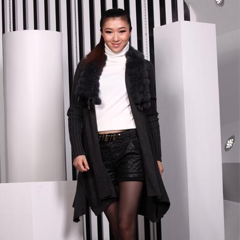 伊采妮寬松長款開衫毛領毛衣