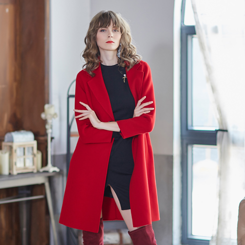 金蝶茜妮女裝-紅色秋冬季節大衣外套