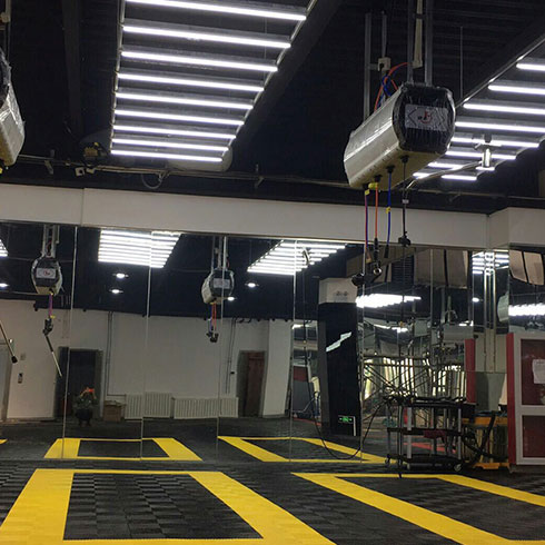 愛車汽車服務-汽車美容間