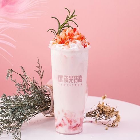 食光轉移主題餐廳-草莓牛奶奶蓋